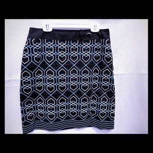Beautiful Ann Taylor navy patterned skirt 4P